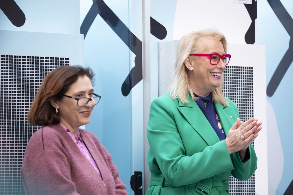 Minister for Energy and Resources Lily D'Ambrosio and City of Melbourne Lord Mayor Sally Capp open the Council House 1 neighbourhood battery  